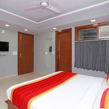 Отель Capital O Aashiyana Paradise Near Omaxe Gurgaon Mall Экстерьер фото