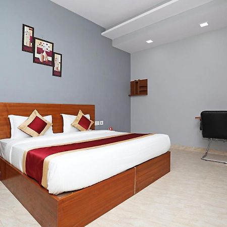 Отель Capital O Aashiyana Paradise Near Omaxe Gurgaon Mall Экстерьер фото