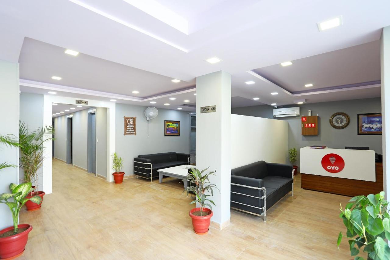 Отель Capital O Aashiyana Paradise Near Omaxe Gurgaon Mall Экстерьер фото