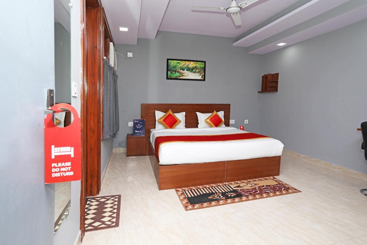 Отель Capital O Aashiyana Paradise Near Omaxe Gurgaon Mall Экстерьер фото